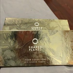 Shared planet tiger collection eye shadow palette